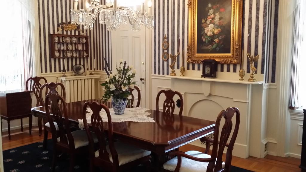 Lovelace Manor Bed And Breakfast Lancaster Dış mekan fotoğraf