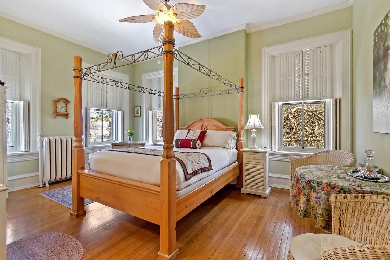 Lovelace Manor Bed And Breakfast Lancaster Dış mekan fotoğraf