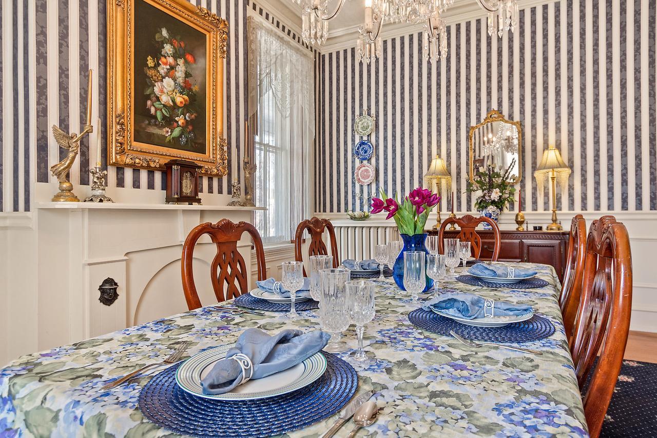 Lovelace Manor Bed And Breakfast Lancaster Dış mekan fotoğraf